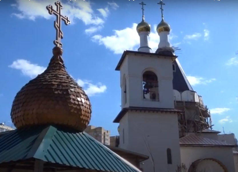 Храм саровского в дегунино. Храм Серафима Саровского в Дегунино. Церковь Серафима Саровского на улице Дубнинская в Москве. Храм Серафима Саровского в Дегунино Дата окончания строительства. Храм и Церковь одно и тоже.