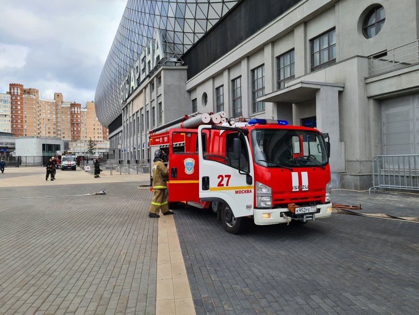 Второклассники из Бескудникова побывали в гостях у пожарных