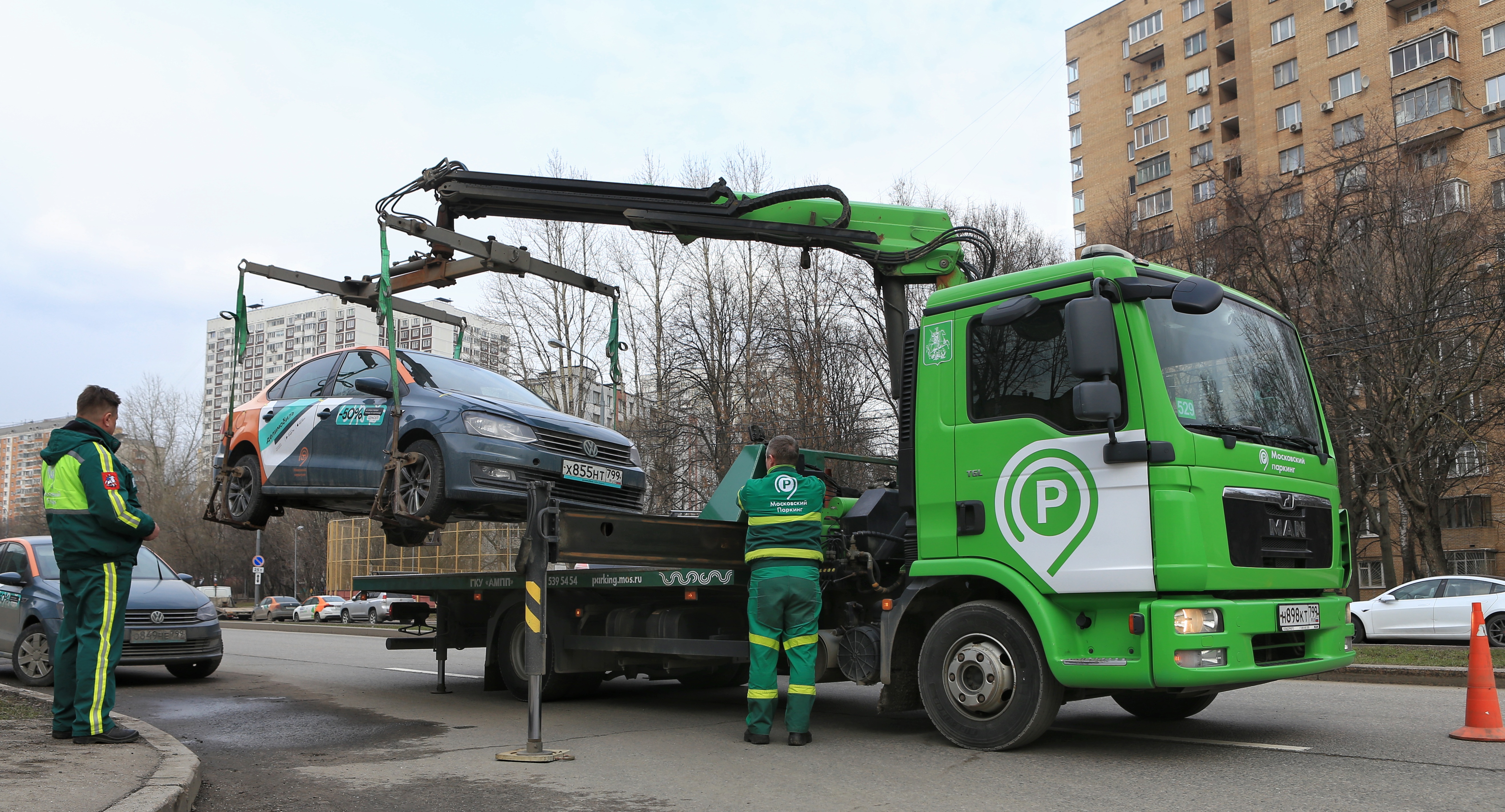 зеленые эвакуаторы в москве