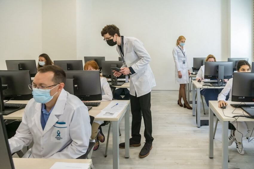 Столичные врачи общей практики завершили масштабную программу обучения в Кадровом центра Депздрава