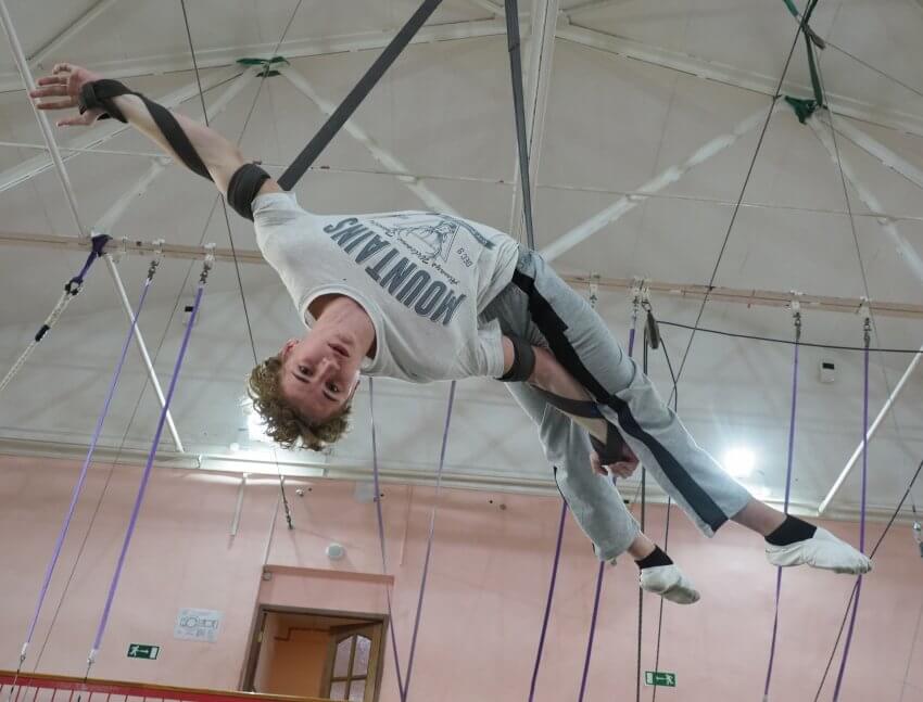 Воздушный гимнаст из Бегового стал лучшим артистом цирка в мире