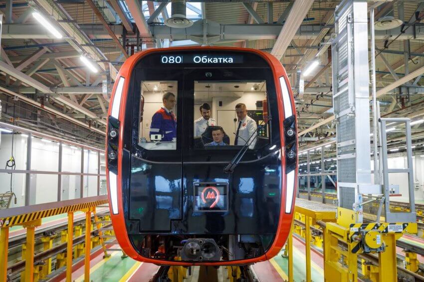 Современные поезда выйдут на «зеленую» линию метро в 2024 году