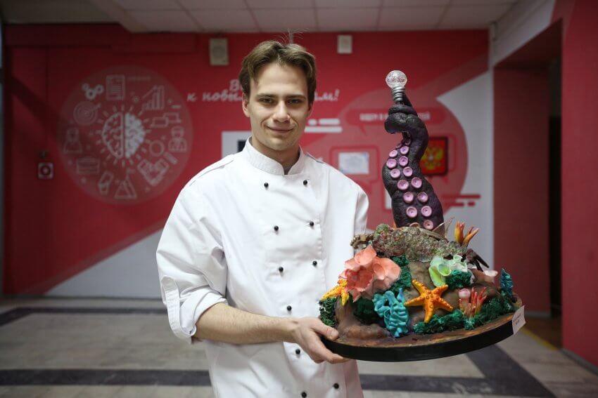 Студент из Тимирязевского приготовил торт-осьминог