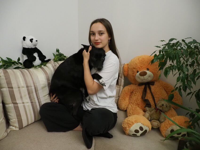 Школьница из Коптева освоила профессию зооняни